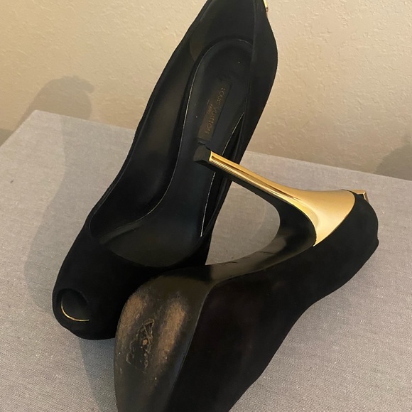 Authentic Louis Vuitton Heels Size 38! - Picture 4 of 6